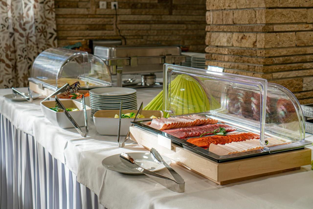 Ozoon Hotel Nyíregyháza Eksteriør billede
