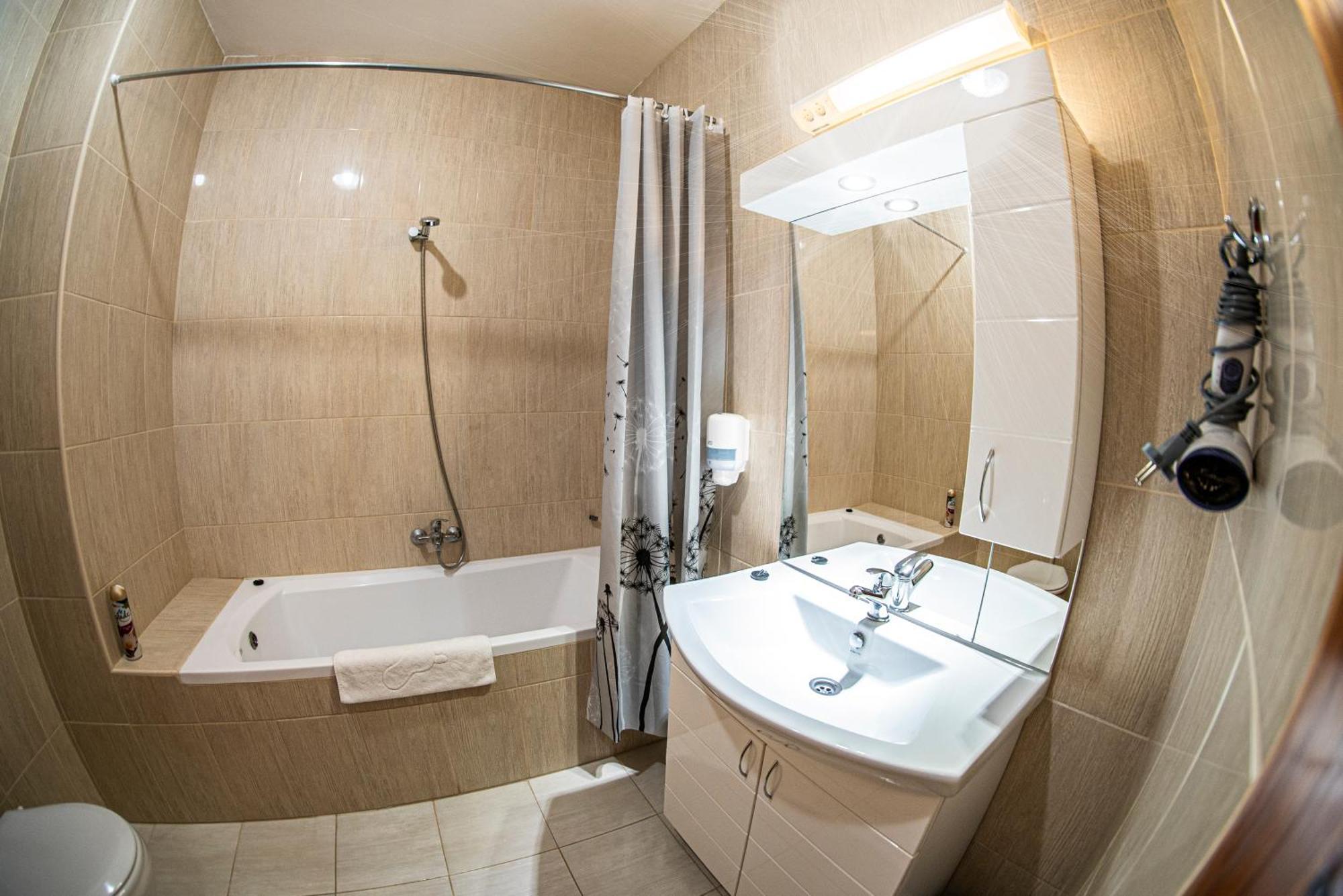 Ozoon Hotel Nyíregyháza Eksteriør billede